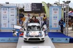 Jari-Matti Latvala (Volkswagen) jubelt über den Sieg bei der 