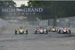 Three Wide in Detroit, Conway (re.) setzt sich durch