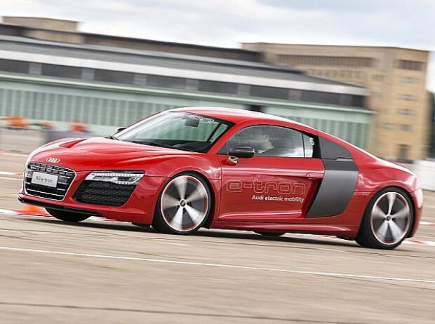 Audi R8 E-Tron Audi R8 E-Tron