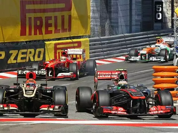 Sergio Perez, Kimi Räikkönen Titel-Bild zur News: Sergio Perez, Kimi Räikkönen