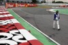 Bild zum Inhalt: Rosberg und Massa über die "Wall of Champions"