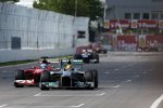 Fernando Alonso (Ferrari) und Lewis Hamilton (Mercedes) 