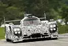 Bild zum Inhalt: Jungfernfahrt: Porsche enthüllt neuen LMP1-Boliden