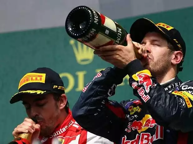 Fernando Alonso, Sebastian Vettel Titel-Bild zur News: Fernando Alonso, Sebastian Vettel