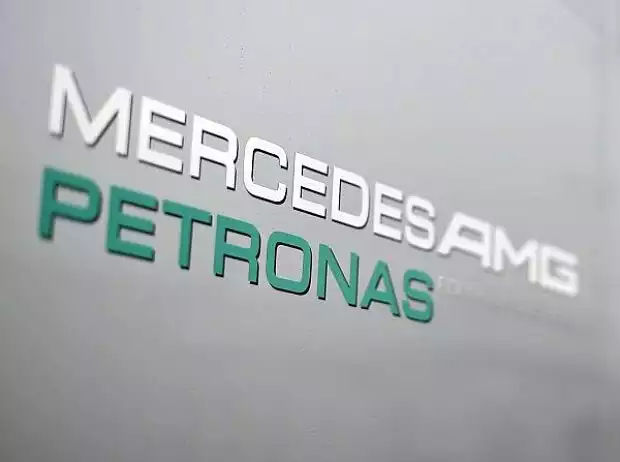 Titel-Bild zur News: Mercedes-AMG-Petronas-Logo