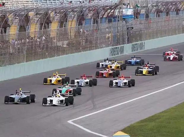 IndyLights 2010 Titel-Bild zur News: IndyLights 2010