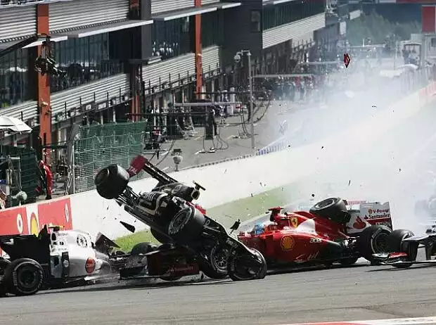 Lewis Hamilton, Romain Grosjean, Fernando Alonso, Sergio Perez, Pastor Maldonado Titel-Bild zur News: Lewis Hamilton, Romain Grosjean, Fernando Alonso, Sergio Perez, Pastor Maldonado