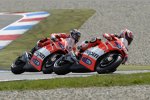 Nicky Hayden vor Andrea Dovizioso (Ducati) 