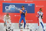 Podium am Sonntag: Jon Lancaster, Rio Haryanto und James Calado 