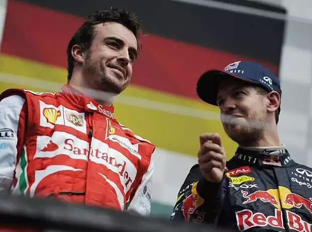 Fernando Alonso, Sebastian Vettel Titel-Bild zur News: Fernando Alonso, Sebastian Vettel
