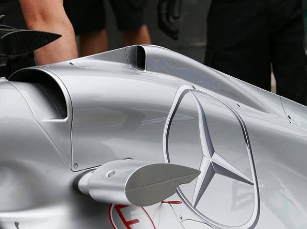 Passives Doppel-DRS bei Mercedes Passives Doppel-DRS bei Mercedes