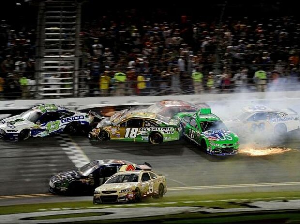 Casey Mears, Kyle Busch, Danica Patrick, David Gilliland Casey Mears, Kyle Busch, Danica Patrick, David Gilliland