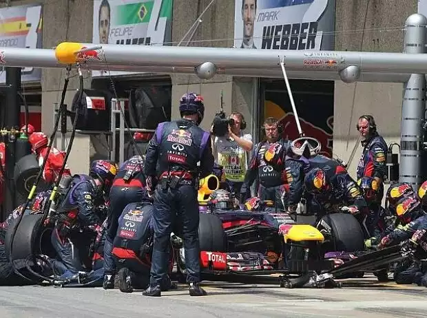 Sebastian Vettel, Boxenstopp Titel-Bild zur News: Sebastian Vettel, Boxenstopp