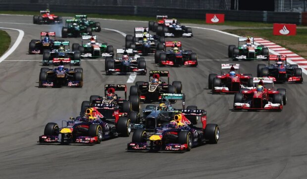 Sebastian Vettel Mark Webber Red Bull Infiniti Red Bull Racing F1 ~Start zum Großen Preis von Deutschland mit Sebastian Vettel und Mark Webber (beide Red Bull) an der Spitze~ Sebastian Vettel Mark Webber Red Bull Infiniti Red Bull Racing F1 ~Start zum Großen Preis von Deutschland mit Sebastian Vettel und Mark Webber (beide Red Bull) an der Spitze~