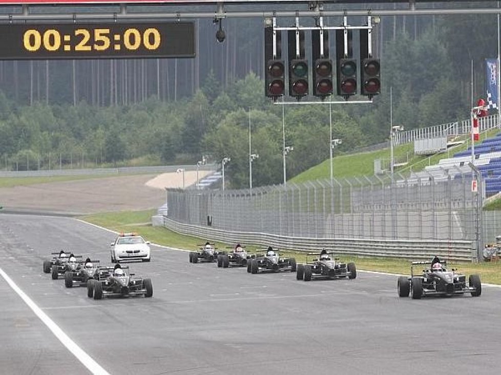 Formel-BMW-Talent-Cup, Start