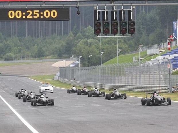 Formel-BMW-Talent-Cup, Start