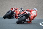 Andrea Dovizioso vor Nicky Hayden (Ducati) 