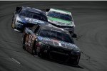 Tony Stewart (Stewart/Haas), Brad Keselowski (Penske) und Kyle Busch (Gibbs) 