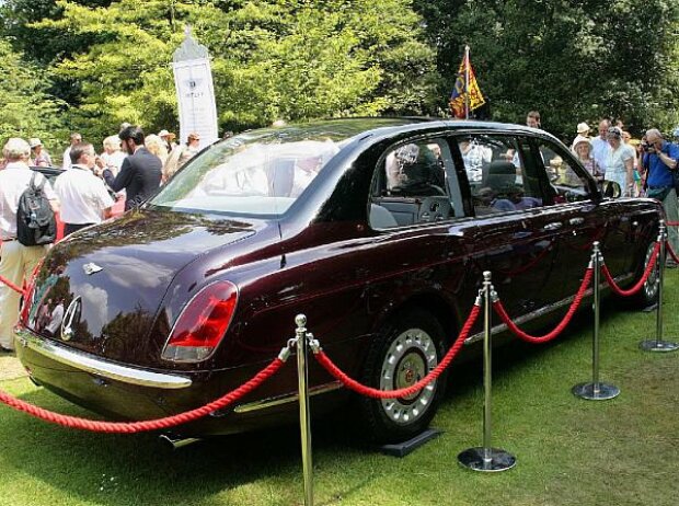 Bentley State Limousine 