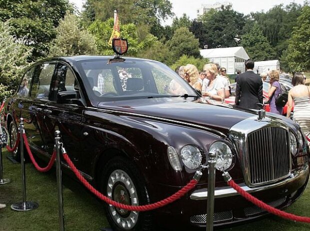 Bentley State Limousine 