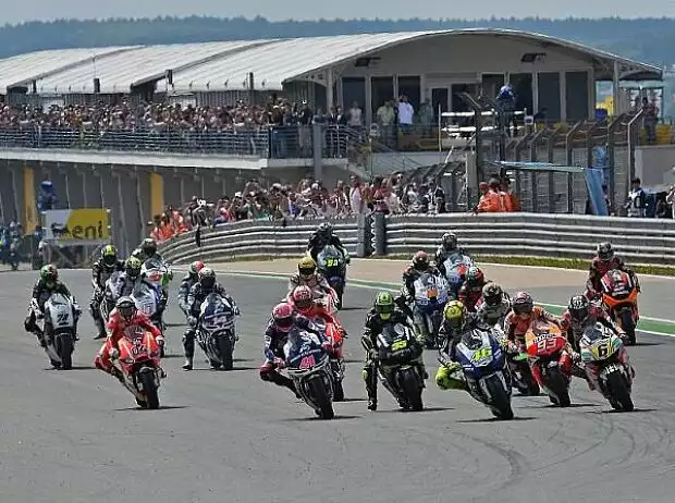 Titel-Bild zur News: Sachsenring Start