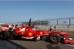 Ferrari-Testfahrer Davide Rigon fährt aus der Box