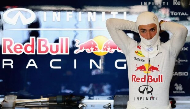 Carlos Sainz Jun. Red Bull Infiniti Red Bull Racing F1 ~Carlos Sainz Jun. (Red Bull) ~ Carlos Sainz Jun. Red Bull Infiniti Red Bull Racing F1 ~Carlos Sainz Jun. (Red Bull) ~