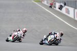 Leon Camier vor Leon Haslam 