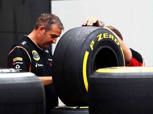 Titel-Bild zur News: Pirelli-Reifen bei Lotus