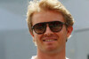 Bild zum Inhalt: Rosberg ironisch: "Wir bleiben im Winter auf dem Sofa"
