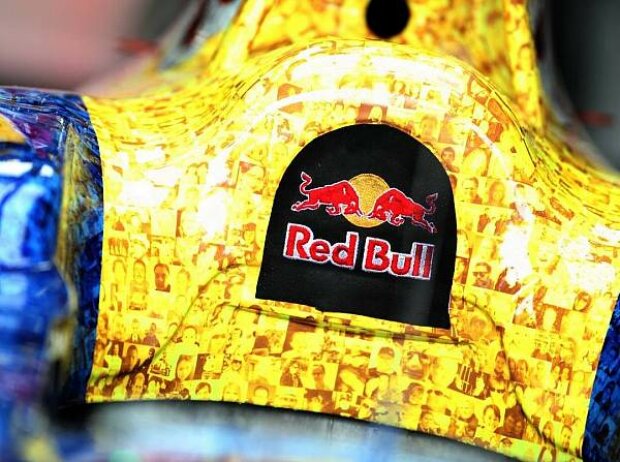Titel-Bild zur News: Red-Bull-Cockpit
