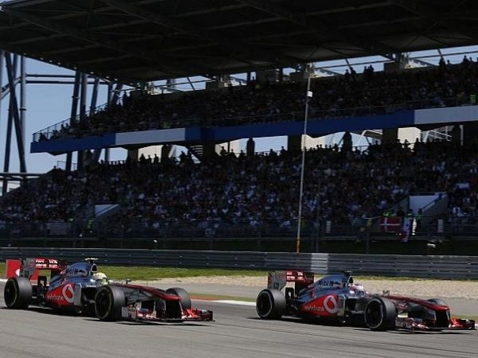 Jenson Button, Sergio Perez