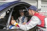 Mattias Ekström und Sebastien Ogier tauschen die Autos