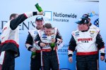 Mid-Ohio: AJ Allmendinger und die Penske-Crew in der Victory Lane