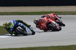 Valentino Rossi vor Nicky Hayden 