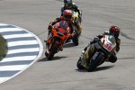 Mika Kallio vor Alex de Angelis 