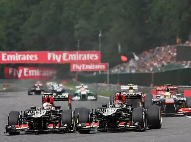 Romain Grosjean, Kimi Räikkönen Titel-Bild zur News: Romain Grosjean, Kimi Räikkönen