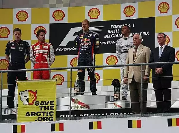 Fernando Alonso, Sebastian Vettel, Lewis Hamilton, Shell-Protest Titel-Bild zur News: Fernando Alonso, Sebastian Vettel, Lewis Hamilton, Shell-Protest