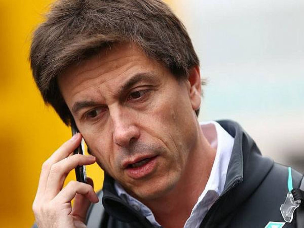 Toto Wolff handy mobiltelefon