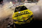 Matt Kenseth (Gibbs) feiert seinen fünften Saisonsieg