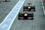 Mark Webber vor Sebastian Vettel (Red Bull) 