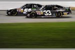 Duell um den Nationwide-Sieg: Kevin Harvick (Childress) gegen Kyle Busch (Gibbs) 