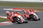 Nicky Hayden vor Andrea Dovizioso (Ducati) 