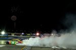 Kyle Busch (Gibbs) feiert seinen Sieg