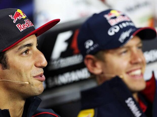 Daniel Ricciardo, Sebastian Vettel Daniel Ricciardo, Sebastian Vettel