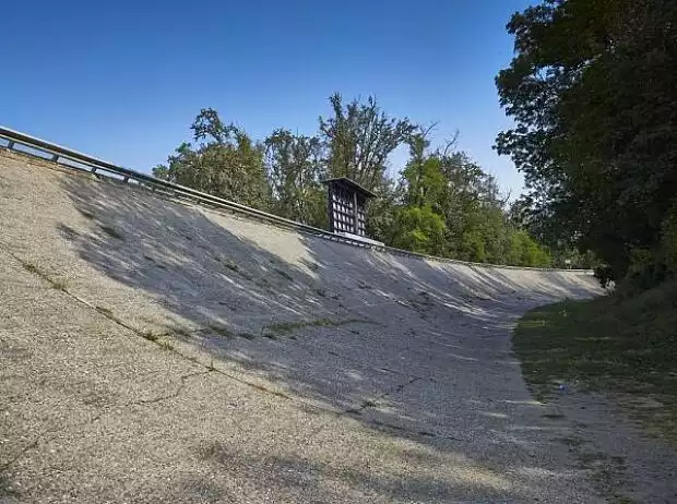 Monza Steilkurve Titel-Bild zur News: Monza Steilkurve