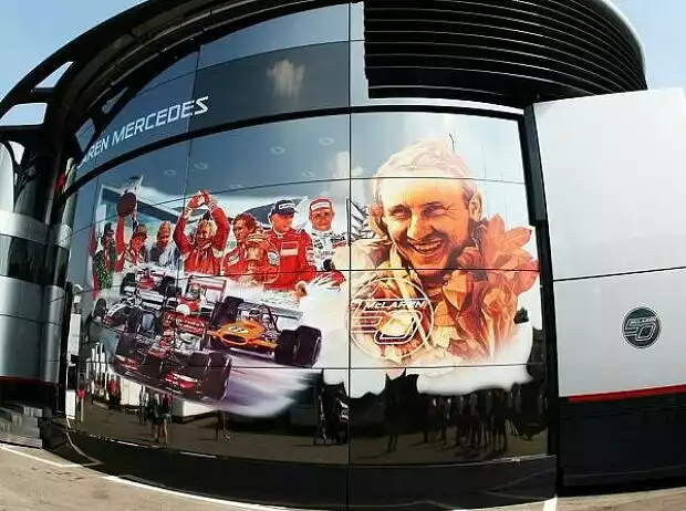 McLaren-Hospitality in Monza 2013 Titel-Bild zur News: McLaren-Hospitality in Monza 2013