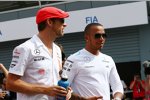Jenson Button (McLaren) und Lewis Hamilton (Mercedes) 