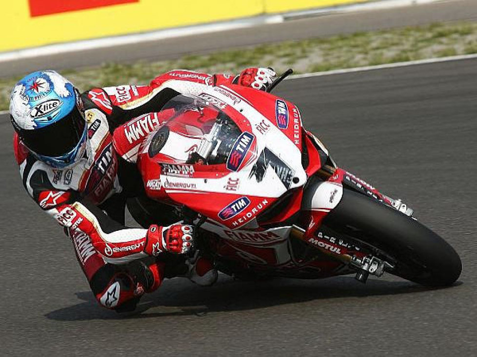 Carlos Checa