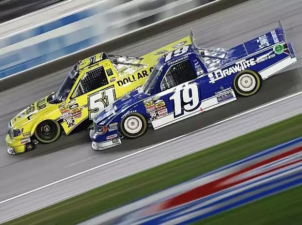 Kyle Busch, Brad Keselowski Titel-Bild zur News: Kyle Busch, Brad Keselowski